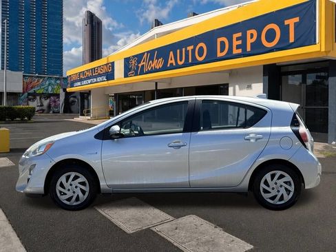 Used 2015 Toyota Prius C Four FWD image 2