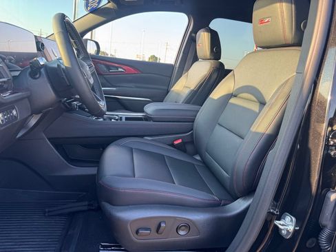 New 2026 Chevrolet Traverse Z71 w/ Enhanced Driving Package AWD/4WD image 16