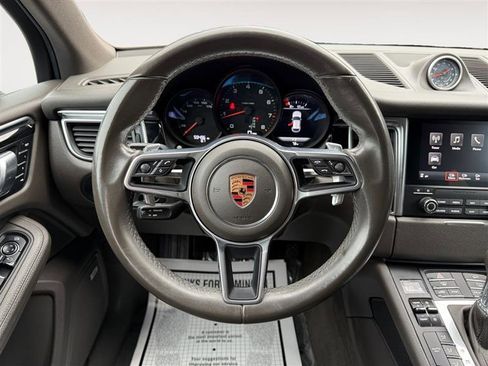 Used 2018 Porsche Macan AWD image 13