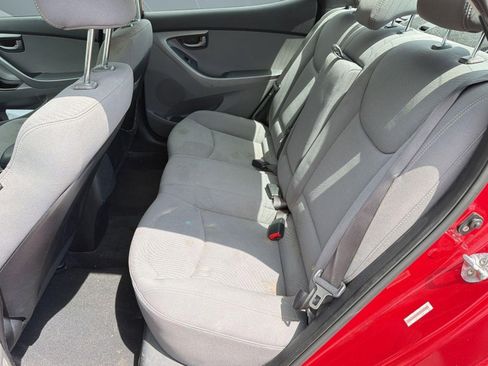 Used 2015 Hyundai Elantra SE image 14