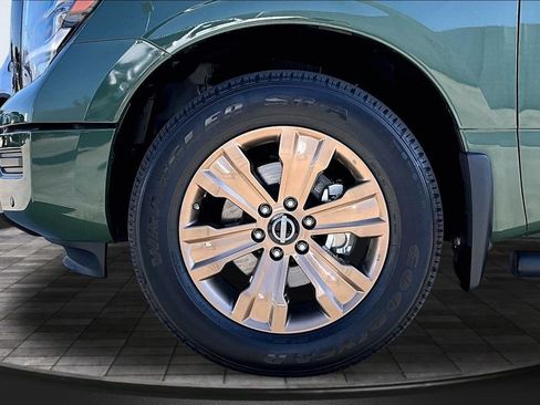 Used 2024 Nissan Titan SV w/ SV Bronze Edition Package RWD image 33
