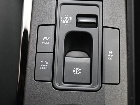 Certified 2024 Toyota Prius LE AWD/4WD image 23