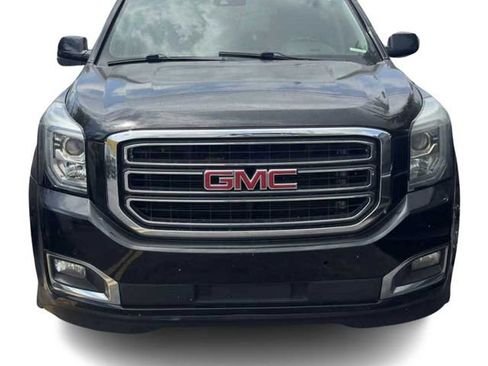Used 2020 GMC Yukon XL SLT w/ Open Road Package RWD image 1