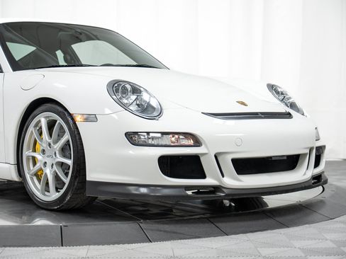 Used 2007 Porsche 911 GT3 RWD image 12