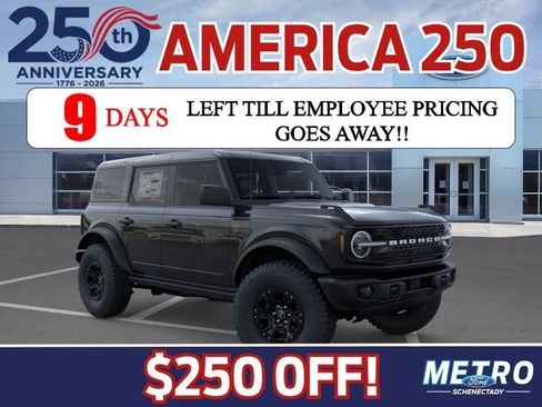 New 2026 Ford Bronco Badlands w/ Sasquatch Package AWD/4WD image 1