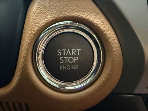 Used 2018 Lexus ES 350 w/ Luxury Package w/Wood Trim image 23