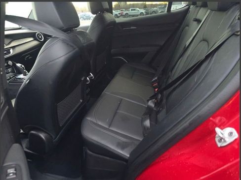 Used 2022 Alfa Romeo Stelvio Sprint image 12