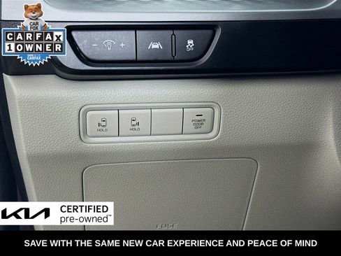 Certified 2024 Kia Carnival LX image 12