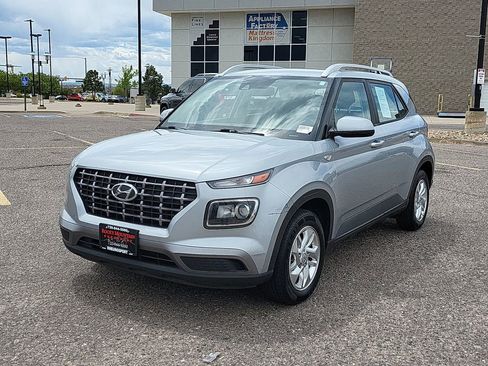 Used 2020 Hyundai Venue SEL FWD image 8