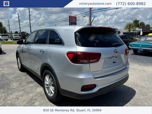 Used 2019 Kia Sorento FWD image 5
