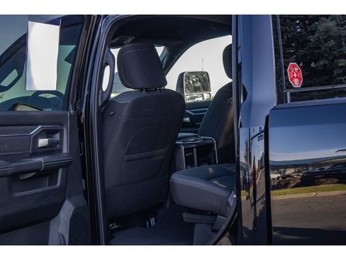 Certified 2025 RAM 2500 Big Horn AWD/4WD image 14