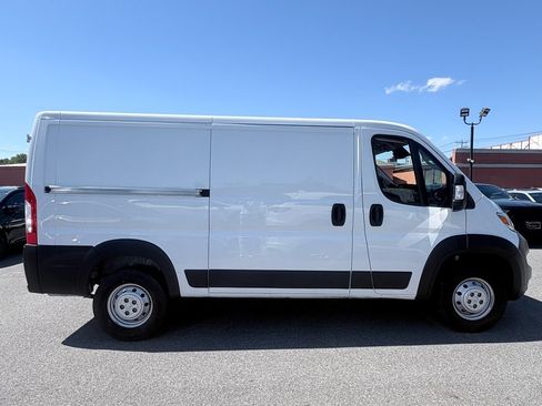 Used 2023 RAM ProMaster 2500 FWD image 5
