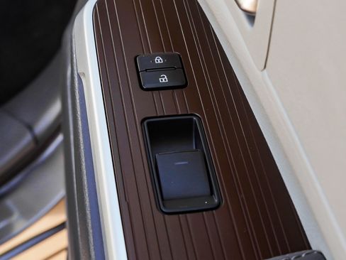 Certified 2024 Toyota Sienna XLE image 26