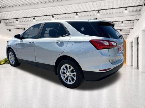 Used 2020 Chevrolet Equinox LS w/ LS Convenience Package FWD image 11