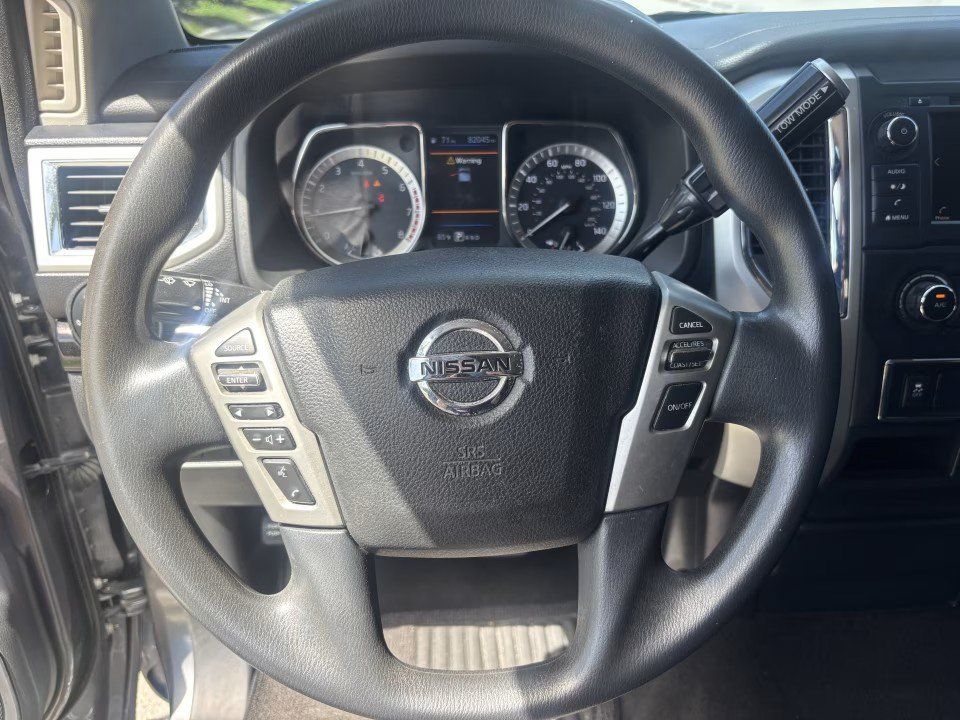 Used 2019 Nissan Titan SV RWD image 25