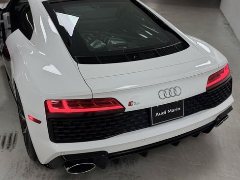 Used 2021 Audi R8 V10 RWD image 40