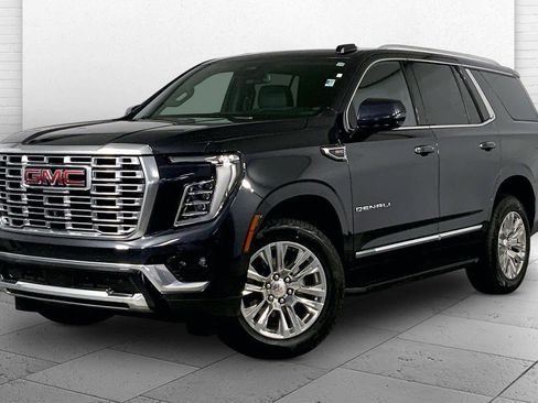 Used 2025 GMC Yukon Denali AWD/4WD image 11