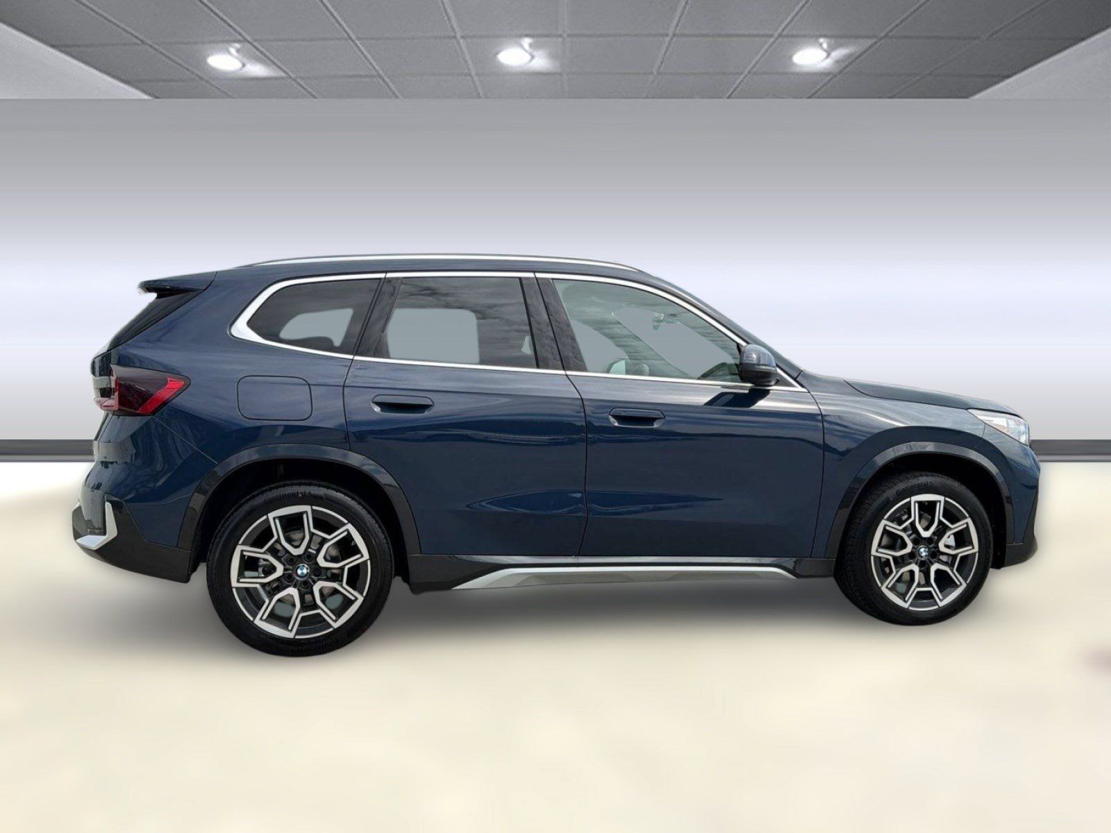 Used 2026 BMW X1 xDrive28i w/ Technology Package AWD/4WD image 8