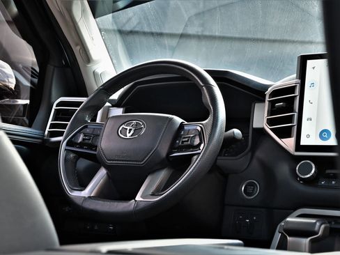 Used 2022 Toyota Tundra Limited image 18