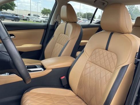Used 2023 Nissan Sentra SV w/ SV Premium Package FWD image 25