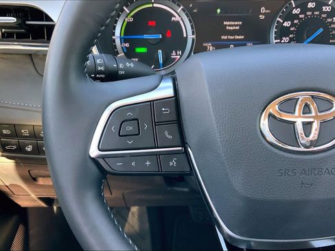 Used 2021 Toyota Highlander Platinum FWD image 24