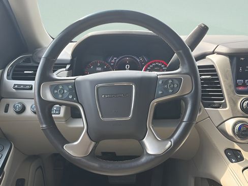 Used 2016 GMC Yukon XL Denali w/ Open Road Package AWD/4WD image 19