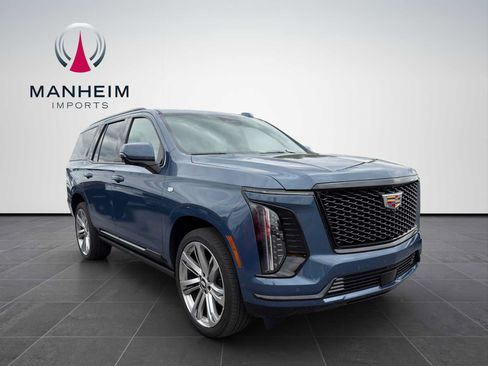 Used 2026 Cadillac Escalade Platinum Sport AWD/4WD image 8