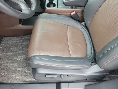 Used 2025 Honda Odyssey Elite image 26