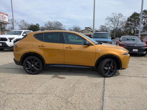 New 2025 Dodge Hornet R/T w/ Track Pack image 8