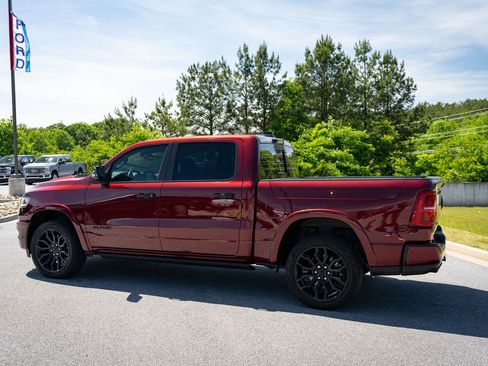 Used 2025 RAM 1500 Limited AWD/4WD image 7