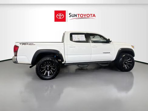 Used 2017 Toyota Tacoma TRD Off-Road w/ Tow Package RWD image 2