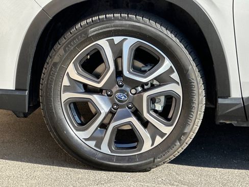 Used 2023 Subaru Ascent Touring AWD/4WD image 28