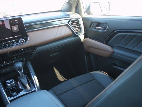 Used 2024 GMC Canyon AT4 w/ Canyon Safety Plus Package image 7