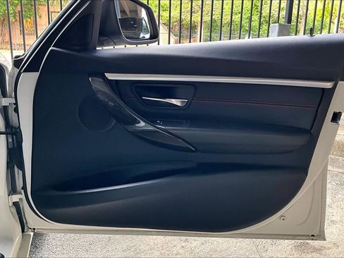 Used 2017 BMW 330i Sedan image 22