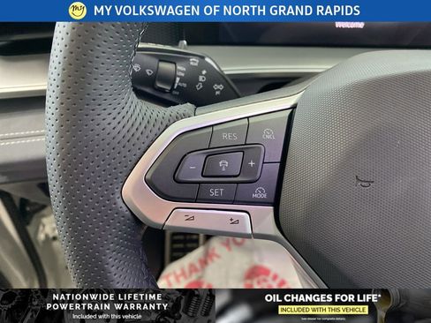 New 2026 Volkswagen Tiguan SE R-Line image 8