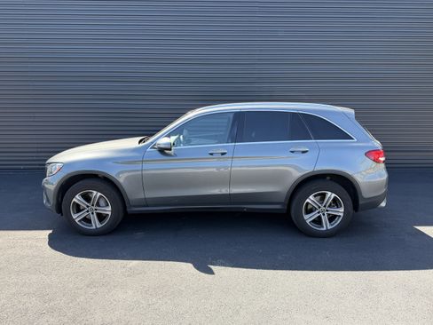 Used 2019 Mercedes-Benz GLC 300 4MATIC image 2