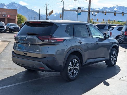 Used 2021 Nissan Rogue SV AWD/4WD image 4