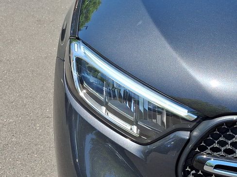 New 2025 Mercedes-Benz GLC 300 4MATIC image 9