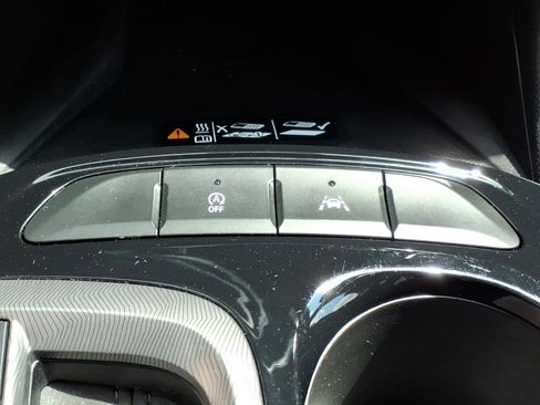 Used 2024 Buick Envista Sport Touring w/ Convenience I Package FWD image 22