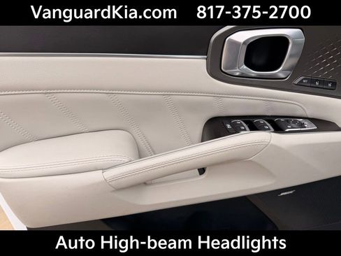 Certified 2023 Kia Sorento SX image 17