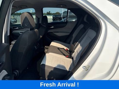 Used 2023 Chevrolet Equinox LS w/ Midnight Edition FWD image 3