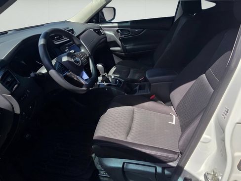 Used 2020 Nissan Rogue S FWD image 13