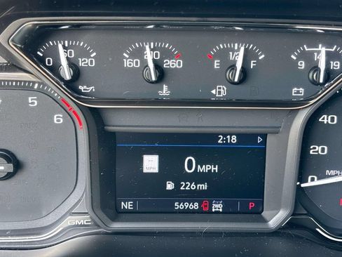 Used 2022 GMC Sierra 1500 SLT w/ SLT Premium Plus Package AWD/4WD image 27