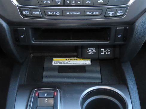 Certified 2022 Honda Pilot Special Edition image 23