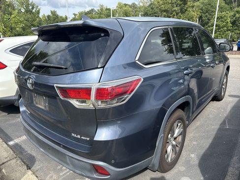 Used 2015 Toyota Highlander XLE AWD/4WD image 9