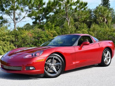 Used 2012 Chevrolet Corvette Coupe w/ 3LT Preferred Equipment Group RWD image 18