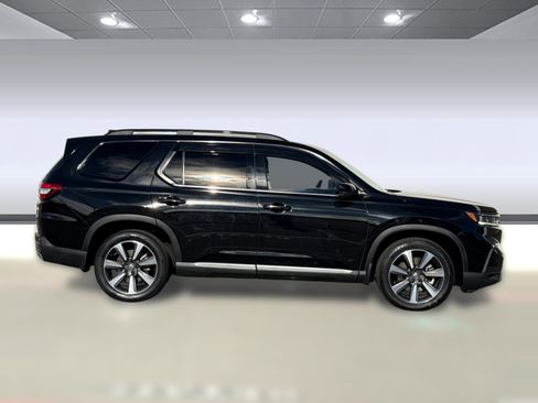 Used 2023 Honda Pilot Elite image 7