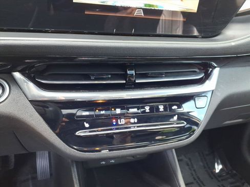 Used 2025 Buick Envista Avenir FWD image 12