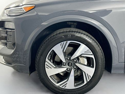 Used 2025 Audi Q6 e-tron Premium Plus w/ Premium Plus AWD/4WD image 12