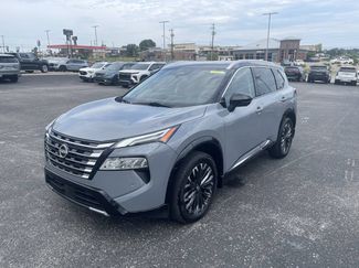 Used 2024 Nissan Rogue Platinum AWD/4WD video 1